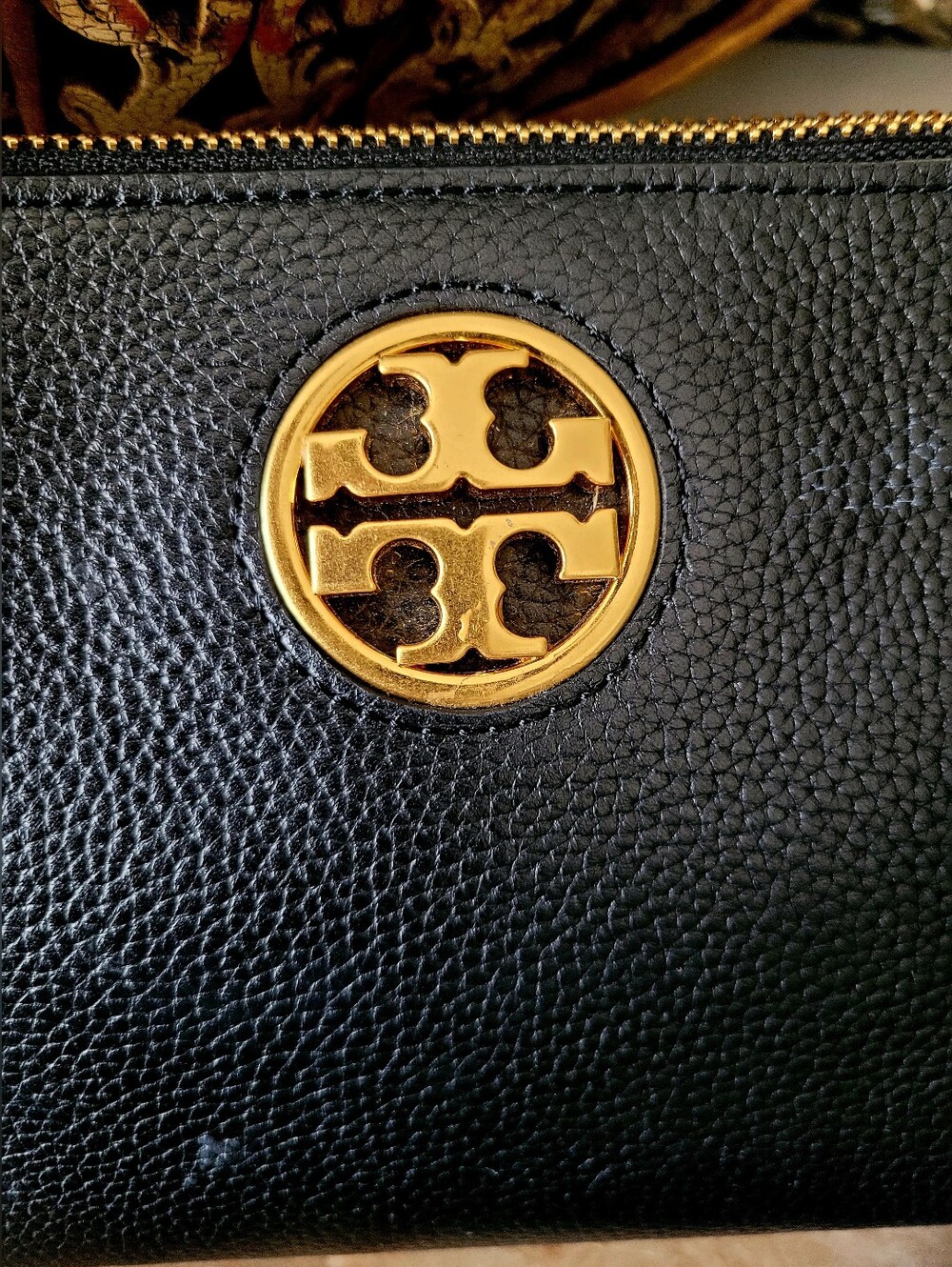 Tory Burch Carson Zip Top Pebbled Leather Crossbody in Black 9"×6"×1" - Picture 10 of 16